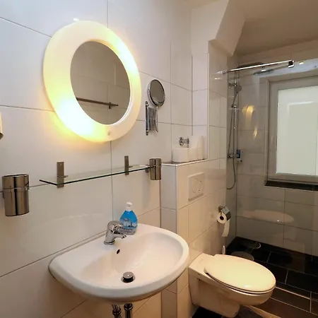 Kompass A 204 3* Essen